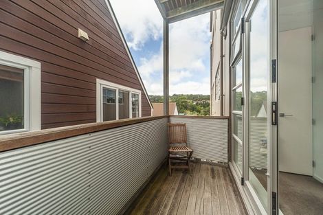 Photo of property in Vespa Apartments, 303/20 Hanson Street, Mount Cook, Wellington, 6021
