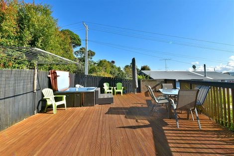 Photo of property in 43 Pohutukawa Avenue, Red Beach, 0932