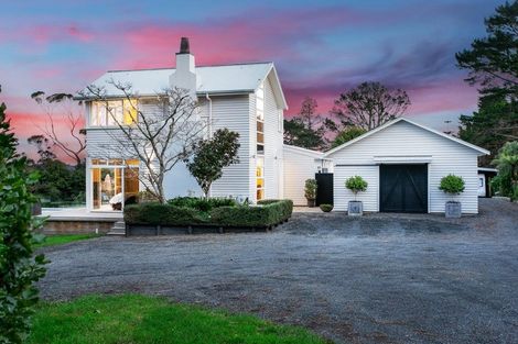 Photo of property in 156 Candia Road, Henderson Valley, Auckland, 0614