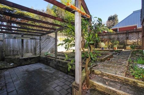 Photo of property in 2/58 Hillcrest Avenue, Hillcrest, Auckland, 0627