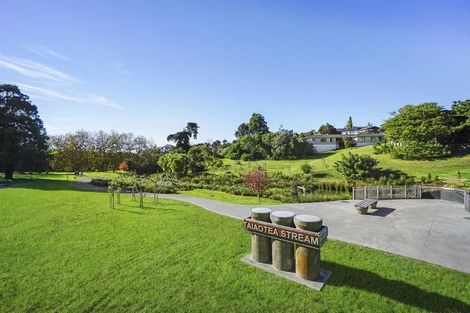 Photo of property in 2/178 Stapleford Crescent, Browns Bay, Auckland, 0630