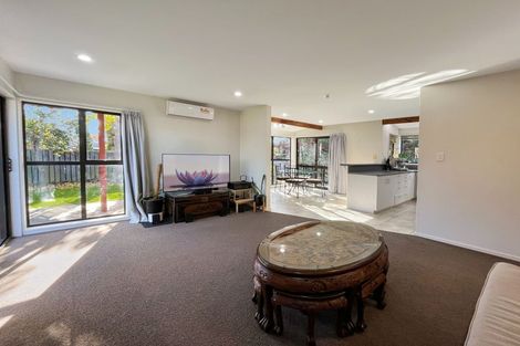 Photo of property in 2/53 Mcfaddens Road, St Albans, Christchurch, 8052
