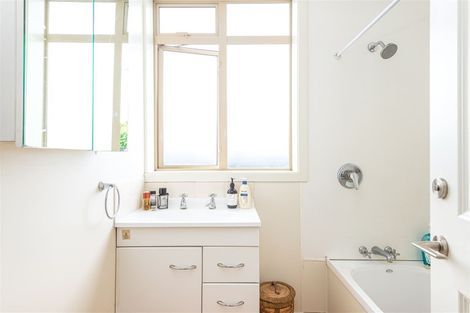 Photo of property in 24 Riverview Street, Beckenham, Christchurch, 8023