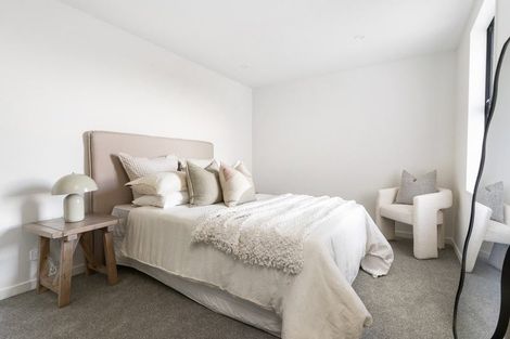 Photo of property in 2/27 Division Street, Riccarton, Christchurch, 8041