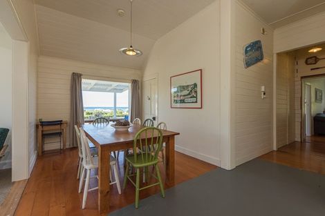 Photo of property in 8 Shoal Beach Road, Aramoana, Omakere, 4271