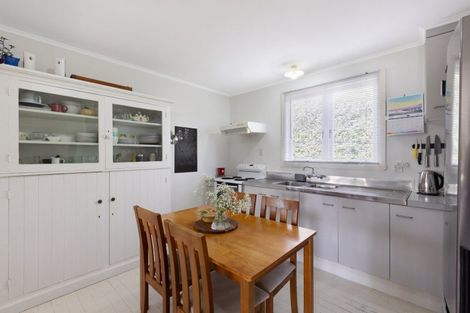 Photo of property in 32 Bellevue Road, Brookfield, Tauranga, 3110