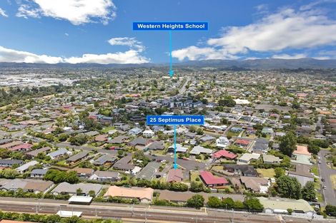 Photo of property in 25 Septimus Place, Henderson, Auckland, 0612