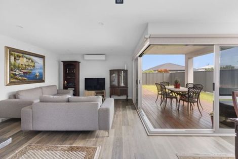 Photo of property in 8 Kaituna Place, Te Awa, Napier, 4110