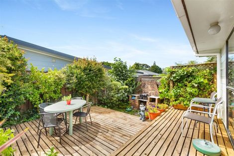 Photo of property in 18 Arney Road, Ranui, Auckland, 0612