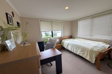 Photo of property in 29 Samara Place, Clendon Park, Auckland, 2103