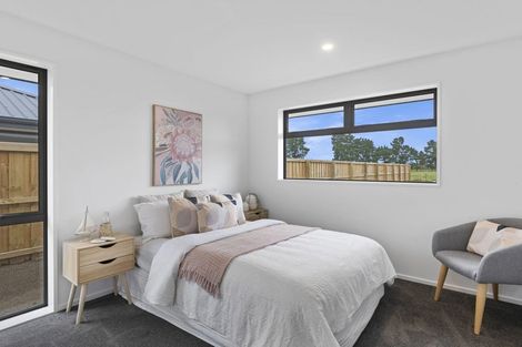 Photo of property in 13 Huntaway Lane, Te Atatu Peninsula, Auckland, 0610
