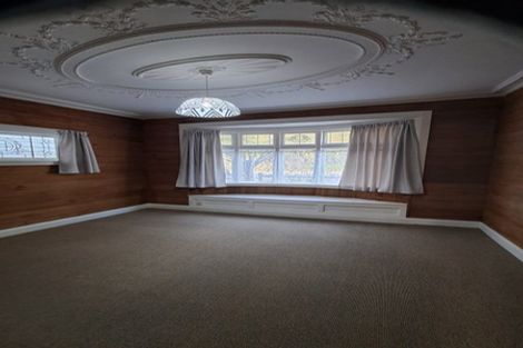 Photo of property in 142 Russell Terrace, Berhampore, Wellington, 6023