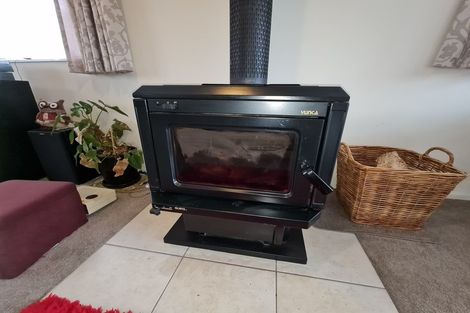 Photo of property in 1 Rochfort Place, Westport, 7825