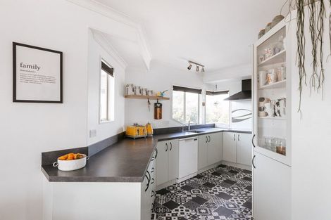 Photo of property in 8 Aberdeen Street, Mount Maunganui, 3116