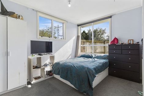 Photo of property in 22 Edgeworth Road, Glenfield, Auckland, 0629