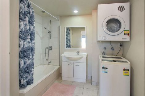 Photo of property in 2q/10 Crown Lynn Place, New Lynn, Auckland, 0600