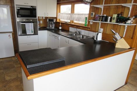 Photo of property in 18 Russell Street, Westport, 7825