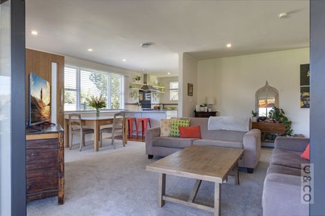 Photo of property in 33 Maude Street, Riverhead, 0820