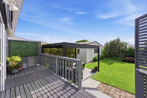 Photo of property in 327 Carrington Street, Vogeltown, New Plymouth, 4310