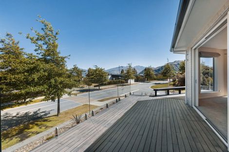 Photo of property in 2 Island View Place, Wanaka, 9305