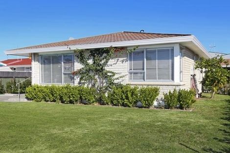 Photo of property in 1/410 Avenue Road West, Hastings, 4122