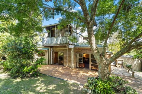 Photo of property in 58 D'oyly Drive, Stanmore Bay, Whangaparaoa, 0932