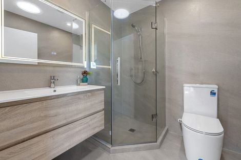 Photo of property in 50 Sandgate Avenue, Botany Downs, Auckland, 2010