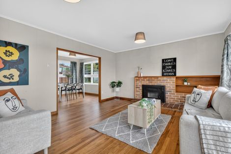 Photo of property in 2 Fairview Street, Tirau, 3410