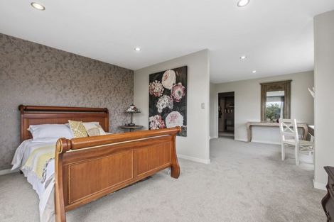 Photo of property in 64 Laurel Oak Drive, Schnapper Rock, Auckland, 0632