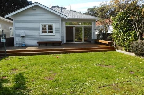 Photo of property in 82 The Parade, Island Bay, Wellington, 6023