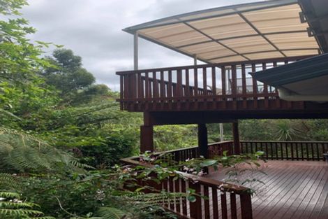 Photo of property in 9 Springwater Vale, Unsworth Heights, Auckland, 0632