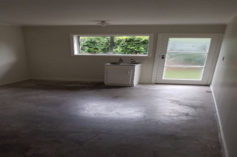 Photo of property in 30 Faith Bullock Place, New Lynn, Auckland, 0600