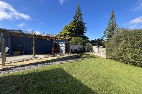 Photo of property in 40 Beaumaris Crescent, Ascot Park, Porirua, 5024