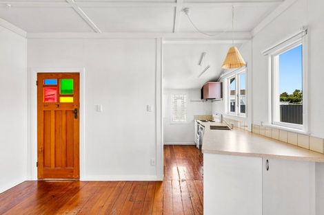 Photo of property in 2 Mcvay Street, Napier South, Napier, 4110