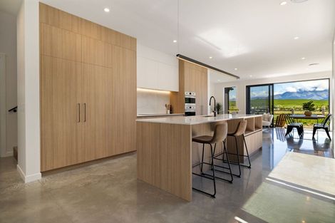 Photo of property in 24 Taurus Lane, Jacks Point, 9371