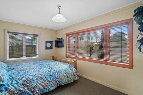 Photo of property in 1/230 East Coast Road, Forrest Hill, Auckland, 0620