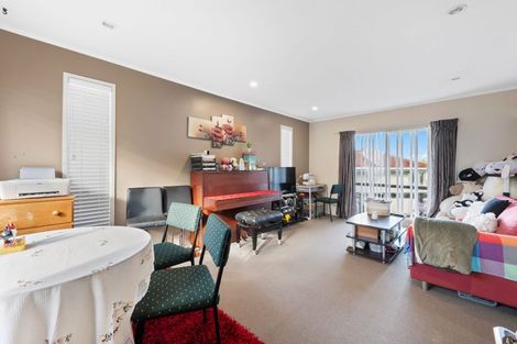 Photo of property in 70 Priestley Drive, Bucklands Beach, Auckland, 2014