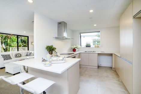 Photo of property in 33 Boylan Road, Titirangi, Auckland, 0604