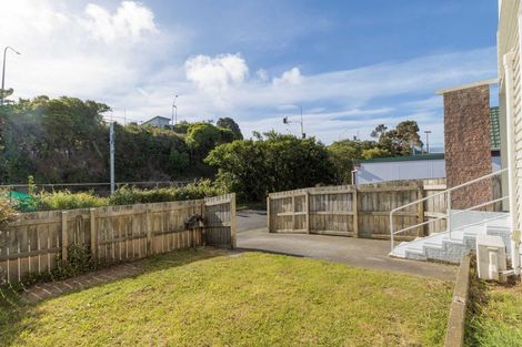 Photo of property in 2f1 Takatimu Way, Johnsonville, Wellington, 6037