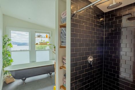 Photo of property in 2 Shackleton Terrace, Lyttelton, 8082