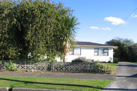 Photo of property in 22 Piper Place, Roslyn, Palmerston North, 4414