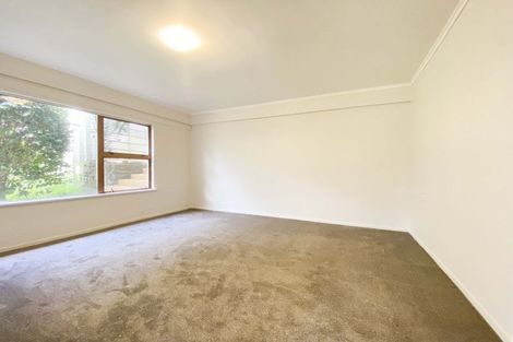 Photo of property in 2 Hogan Street, Pukekohe, 2120
