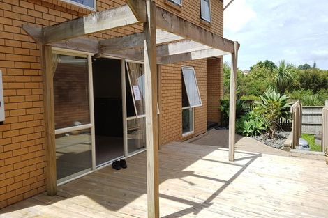 Photo of property in 820/12 Northcross Drive, Oteha, Auckland, 0632