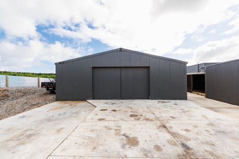 Photo of property in 1927 Parewanui Road, Parewanui, Bulls, 4894