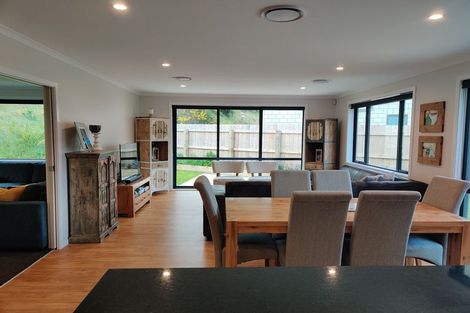 Photo of property in 85 Melksham Drive, Churton Park, Wellington, 6037