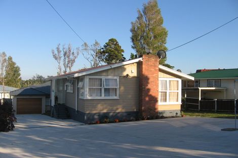 Photo of property in 542a/2 Glenfield Road, Glenfield, Auckland, 0629