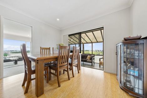 Photo of property in 15 Prangley Avenue, Mangere, Auckland, 2022