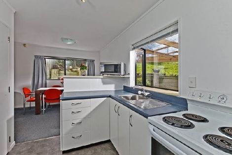 Photo of property in 1/1 Cheval Drive, Totara Vale, Auckland, 0629