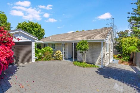 Photo of property in 2/2 Napoleon Avenue, Milford, Auckland, 0620