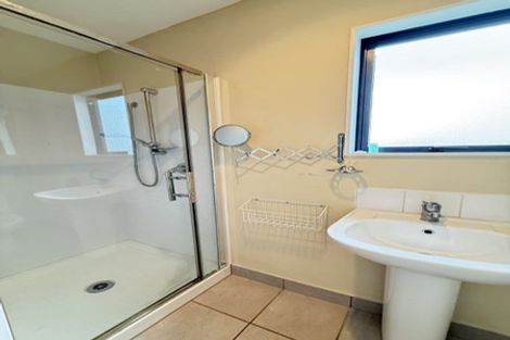 Photo of property in 14 Scarlet Oak Drive, Schnapper Rock, Auckland, 0632